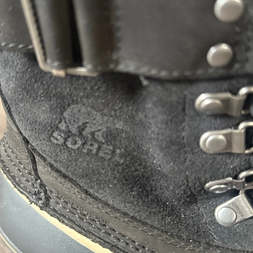Sorel Black Women's Winter Lace-Up Boots Size 7.5 Waterproof Outdoor